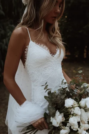 Robe de Mariée Simple et Élégante Bohème – Image 5