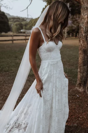 Robe Longue de Mariée Champêtre avec Bretelle – Image 2