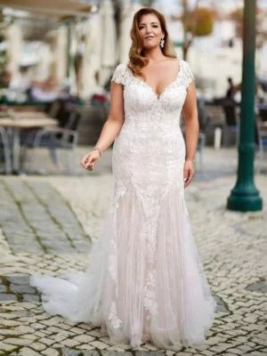 Pastrol Lace Wedding Dresses Plus Size V Neck Cap Sleeves Bride Gowns Applique Back Lace Up Sweep Train Tulle Robe De Mariee