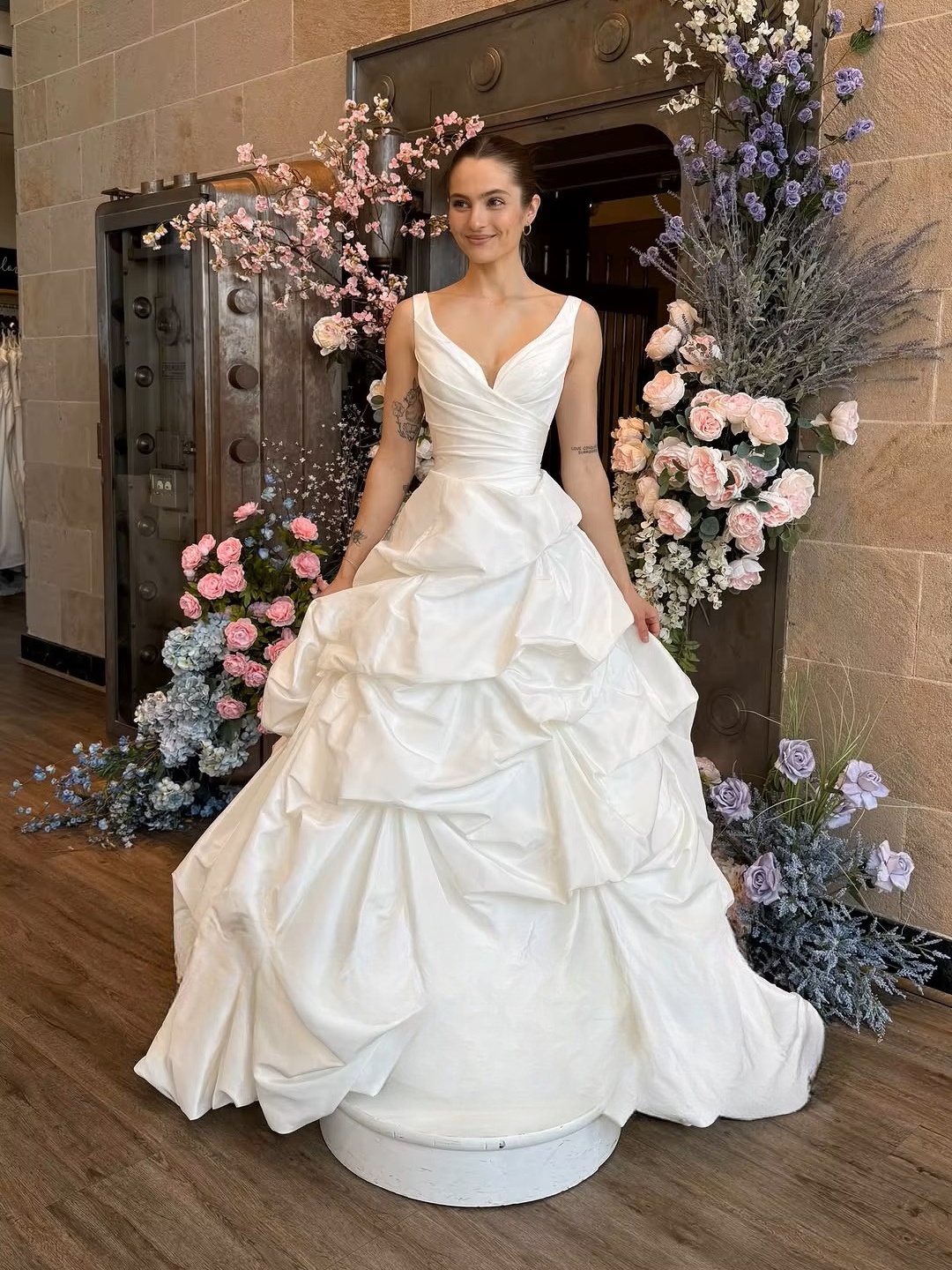 SoDigne Simple Satin A-Line Wedding Dresses Elegant Sleeveless Pleats Bridal Gowns Women Birde Dress Robe De Mariée Customized 1 SoDigne Simple Satin A-Line Wedding Dresses Elegant Sleeveless Pleats Bridal Gowns Women Birde Dress Robe De Mariée Customized