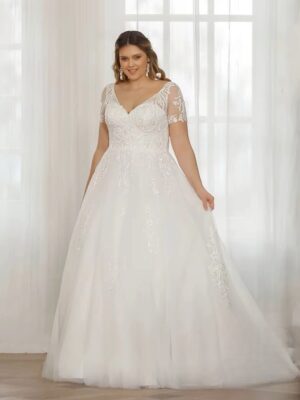 Customized Wedding Dresses Plus Size V-Neck Short Sleeves Bride Gowns Lace Applique A-Line Tulle Sweep Train Robe De Mariée