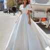 SoDigne Boho Satin A-Line Wedding Dress 2022 Elegant Short Puff Sleeves Square Neck Women Princess Bridal Gown Customized 5 S49adc8b01c6847f5be386b8f9331fbca5 Cropped