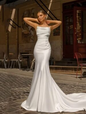 Elegant Mermaid Wedding Dresses Spaghetti Straps Boat-Neck Backless Pleat Bridal Gown Sweep Train Vestidos De Noiva Customized