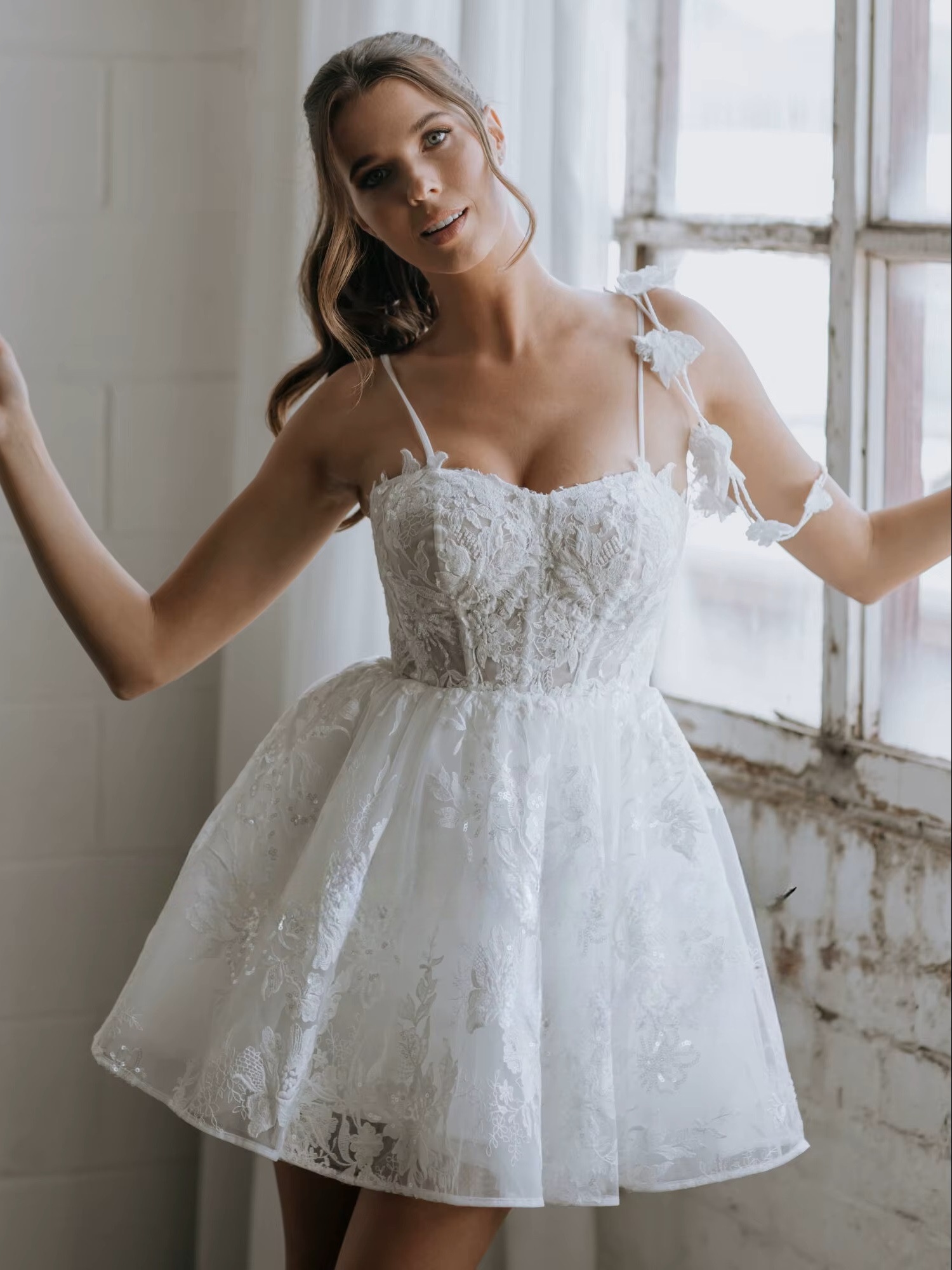 SoDigne Short Appliques Wedding Dresses A-line Sweetheart Sleeveless Tulle Bridal Dress Beach Mini Wedding Gown 2025 customized 3 SoDigne Short Appliques Wedding Dresses A-line Sweetheart Sleeveless Tulle Bridal Dress Beach Mini Wedding Gown 2025 customized – Image 3