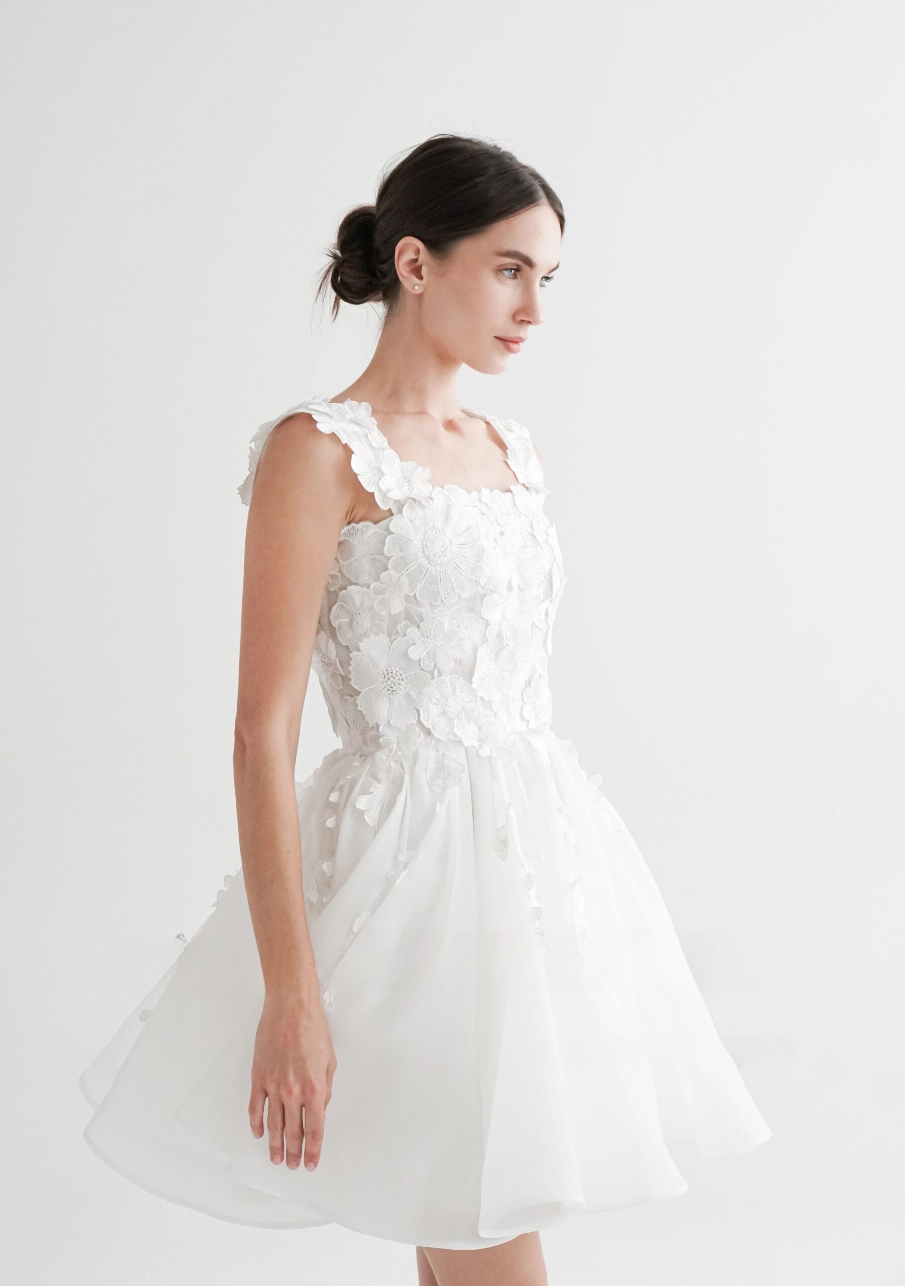 SoDigne A-line Short Wedding Dresses Square Collar Sleeveless Bridal Dress Tulle Princess Wedding Gown 2025 Robe De Mairee 1 SoDigne A-line Short Wedding Dresses Square Collar Sleeveless Bridal Dress Tulle Princess Wedding Gown 2025 Robe De Mairee
