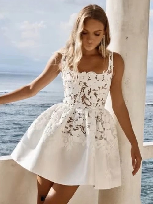 Claaaic Mini Wedding Dress Lace Appliques Sexy Square Collar Cut-out Pleat Spaghetti Straps Open Back Short Ball Gown Customized 2 Claaaic Mini Wedding Dress Lace Appliques Sexy Square Collar Cut-out Pleat Spaghetti Straps Open Back Short Ball Gown Customized – Image 2